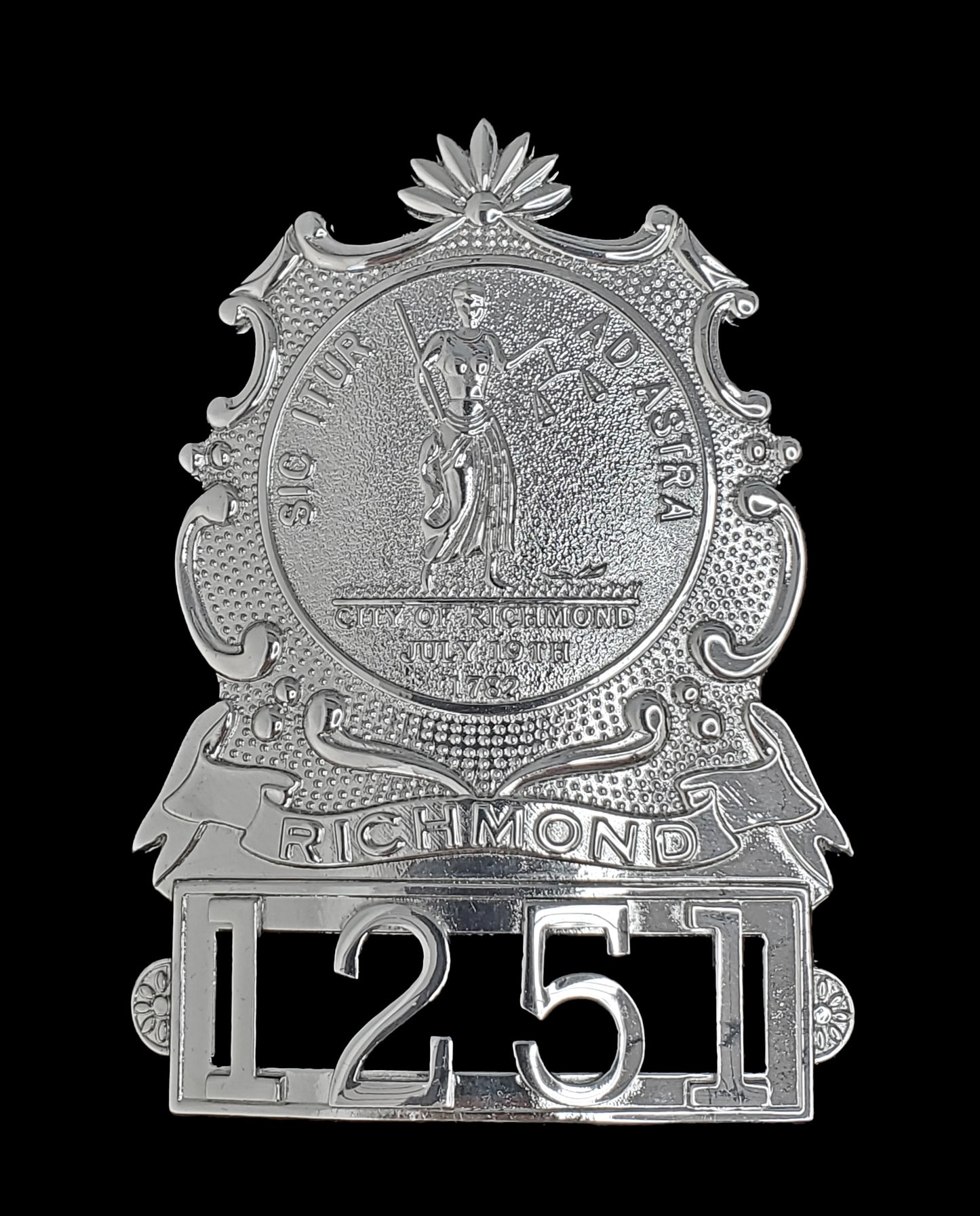 Virginia - Richmond Police Hat Badge - Richmond VA Police Department